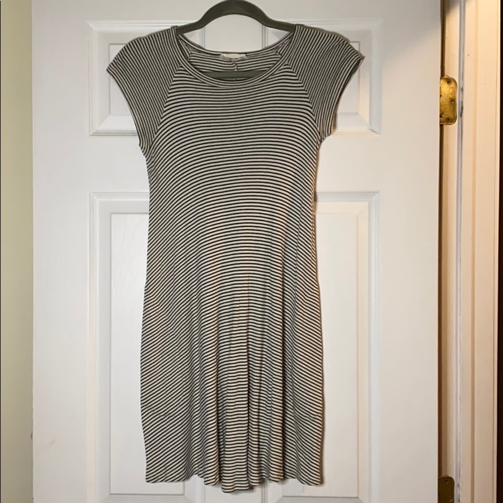 Black & White Striped T-shirt Dress w/ Pockets, SM